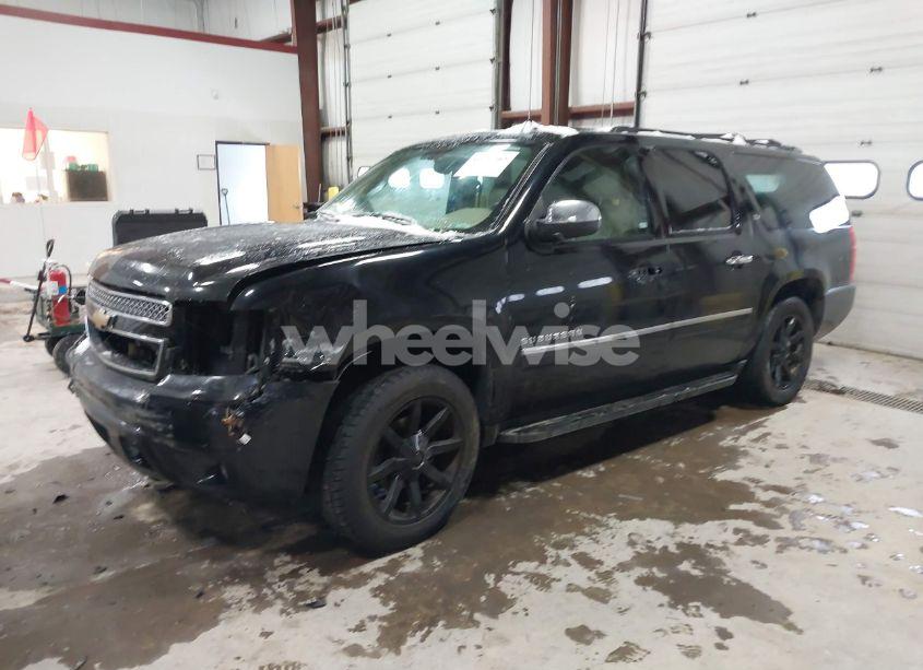 Photo 2 of 2011 Chevrolet Suburban 1500 LTZ (VIN 1GNSKKE36BR107013)
