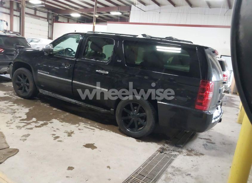 Photo 3 of 2011 Chevrolet Suburban 1500 LTZ (VIN 1GNSKKE36BR107013)