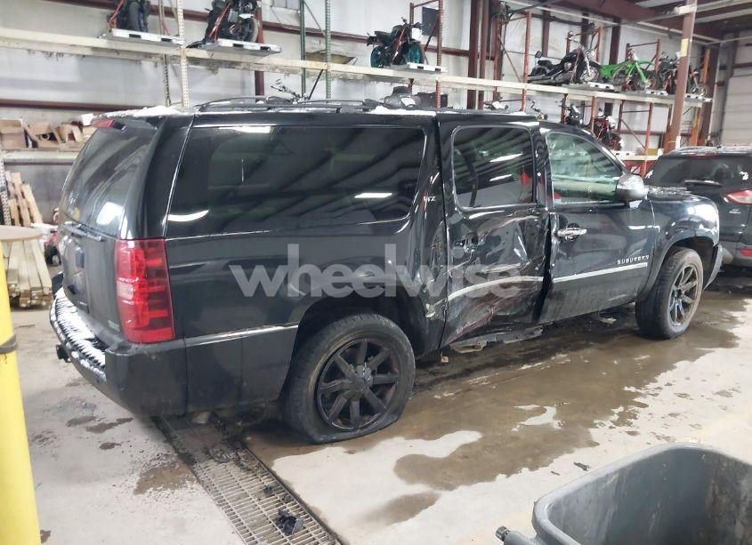 Photo 4 of 2011 Chevrolet Suburban 1500 LTZ (VIN 1GNSKKE36BR107013)