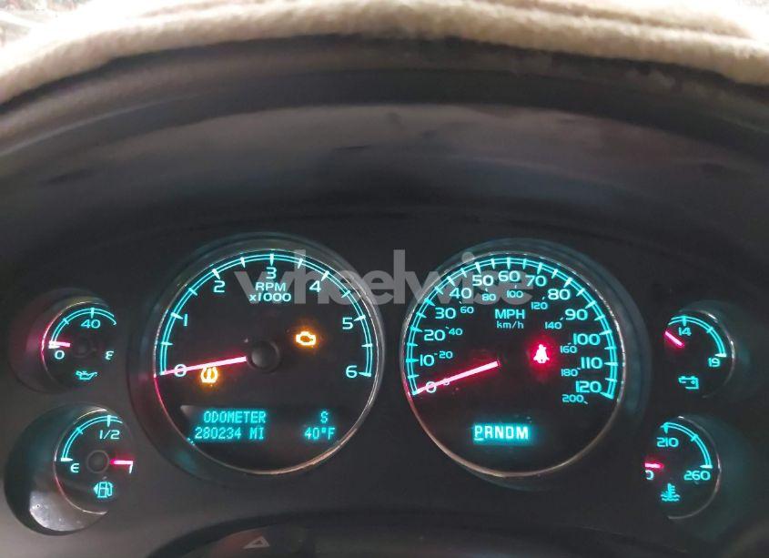 Photo 7 of 2011 Chevrolet Suburban 1500 LTZ (VIN 1GNSKKE36BR107013)