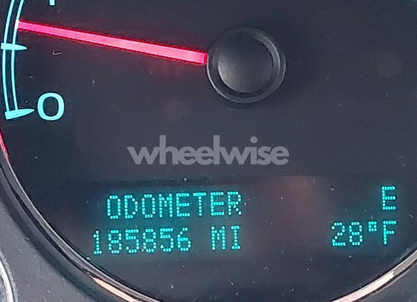 Photo 15 of 2011 Chevrolet Suburban 1500 LTZ (VIN 1GNSKKE36BR312444)