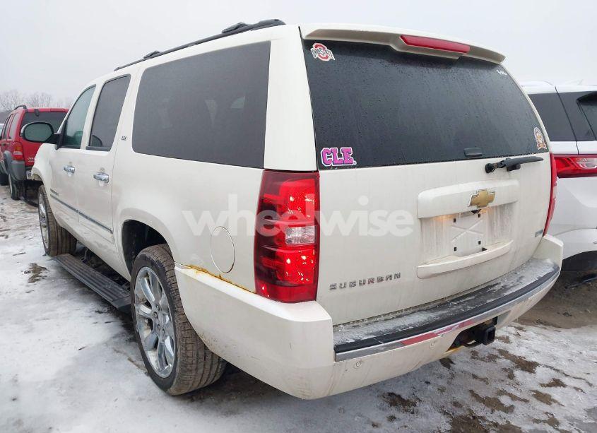 Photo 3 of 2011 Chevrolet Suburban 1500 LTZ (VIN 1GNSKKE36BR312444)
