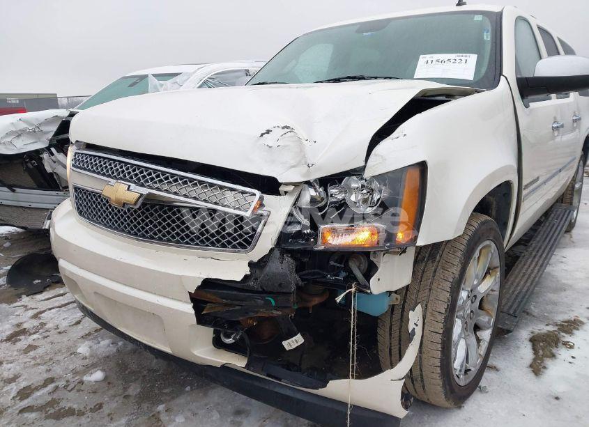 Photo 6 of 2011 Chevrolet Suburban 1500 LTZ (VIN 1GNSKKE36BR312444)