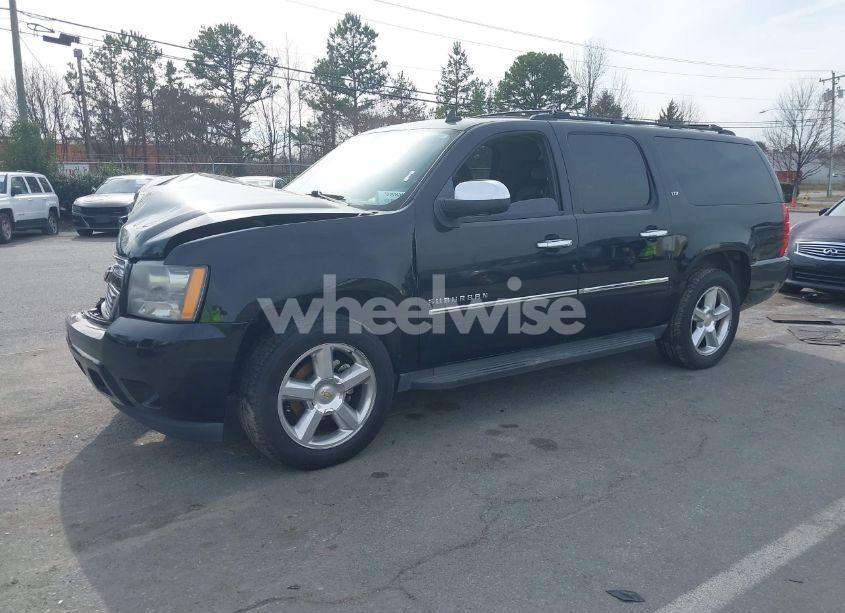 Photo 2 of 2011 Chevrolet Suburban 1500 LTZ (VIN 1GNSKKE37BR331312)