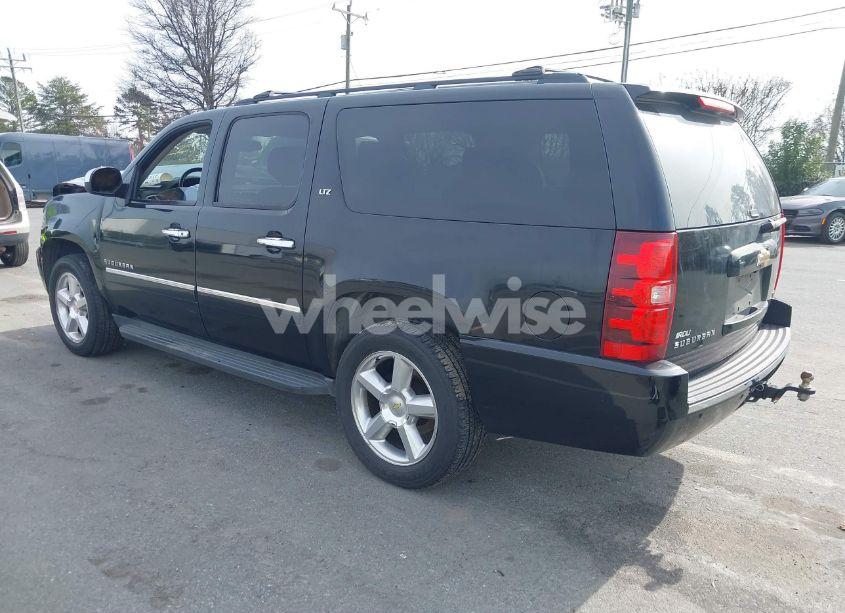 Photo 3 of 2011 Chevrolet Suburban 1500 LTZ (VIN 1GNSKKE37BR331312)