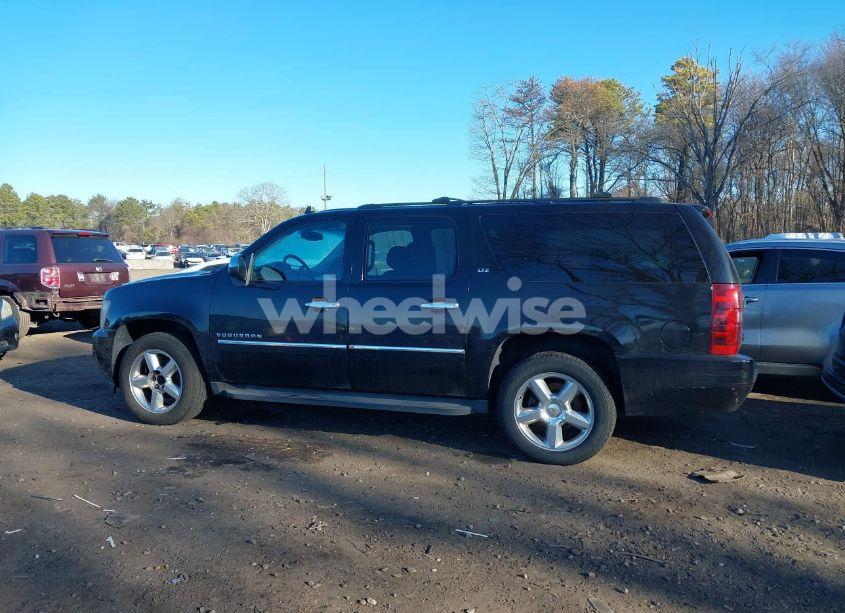 Photo 14 of 2011 Chevrolet Suburban 1500 LTZ (VIN 1GNSKKE38BR102914)
