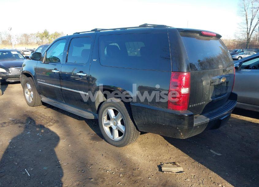 Photo 3 of 2011 Chevrolet Suburban 1500 LTZ (VIN 1GNSKKE38BR102914)