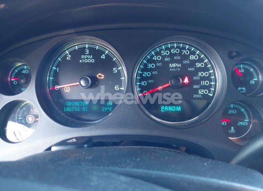 Photo 7 of 2011 Chevrolet Suburban 1500 LTZ (VIN 1GNSKKE38BR102914)