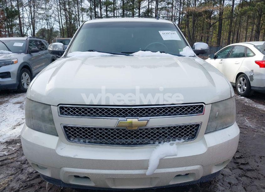 Photo 12 of 2011 Chevrolet Suburban 1500 LTZ (VIN 1GNSKKE38BR231882)