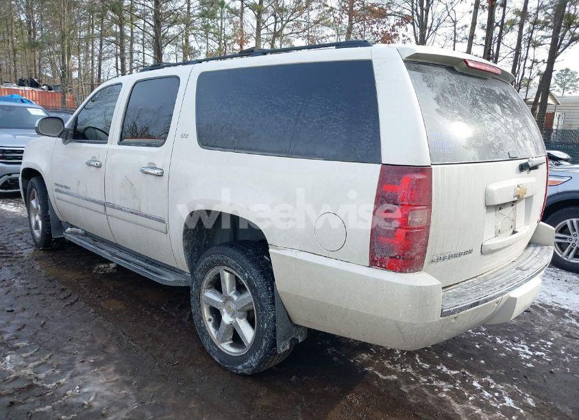 Photo 3 of 2011 Chevrolet Suburban 1500 LTZ (VIN 1GNSKKE38BR231882)