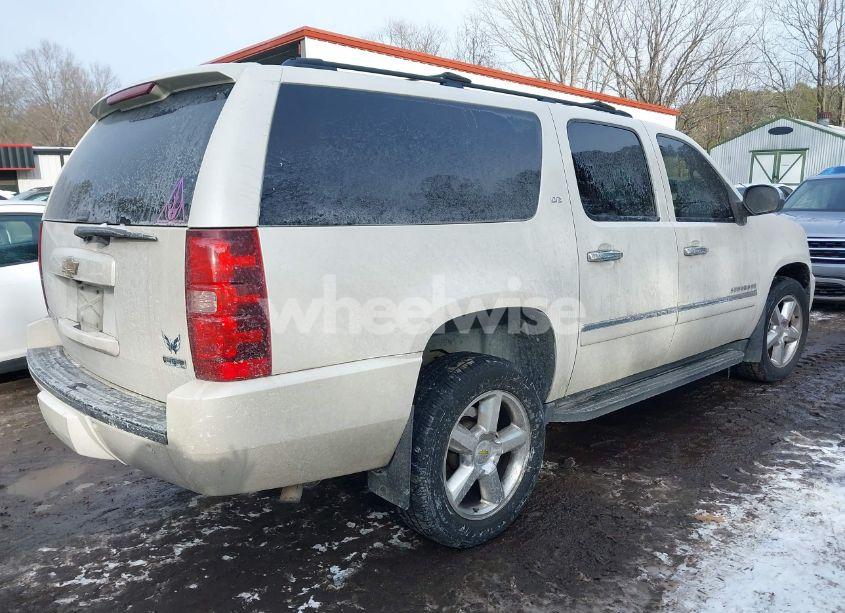 Photo 4 of 2011 Chevrolet Suburban 1500 LTZ (VIN 1GNSKKE38BR231882)