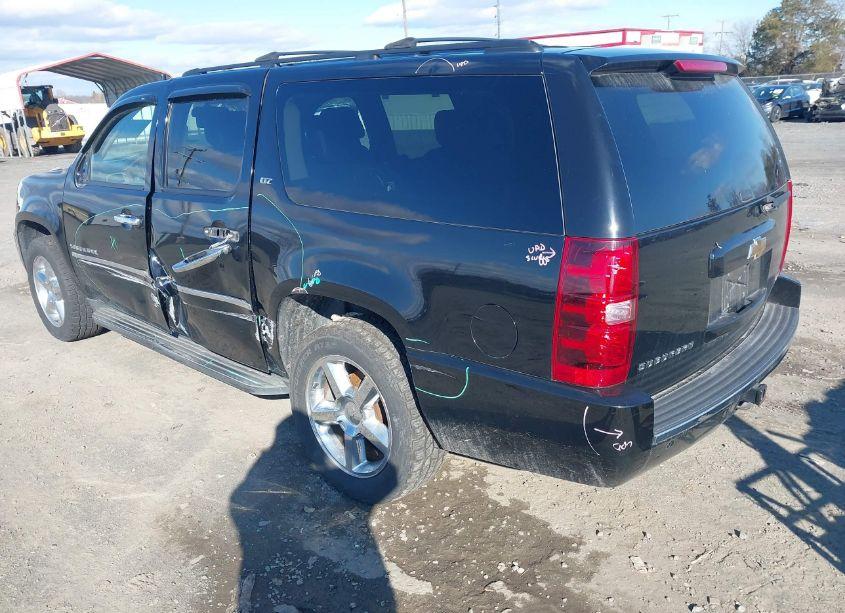 Photo 3 of 2011 Chevrolet Suburban 1500 LTZ (VIN 1GNSKKE3XBR171264)