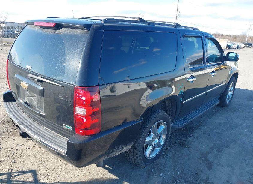 Photo 4 of 2011 Chevrolet Suburban 1500 LTZ (VIN 1GNSKKE3XBR171264)