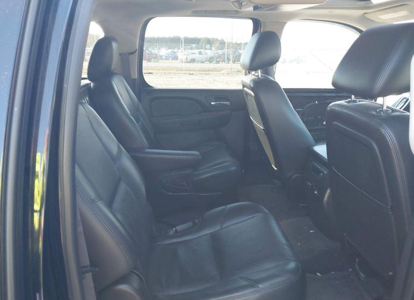 Photo 8 of 2011 Chevrolet Suburban 1500 LTZ (VIN 1GNSKKE3XBR171264)