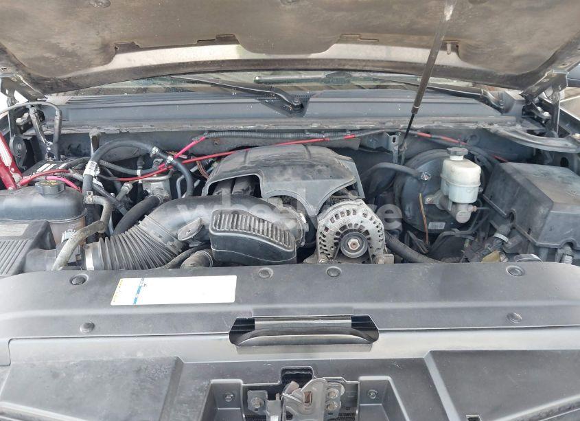 Photo 10 of 2011 Chevrolet Suburban 1500 LTZ (VIN 1GNSKKE3XBR180241)