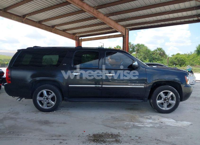 Photo 13 of 2011 Chevrolet Suburban 1500 LTZ (VIN 1GNSKKE3XBR180241)