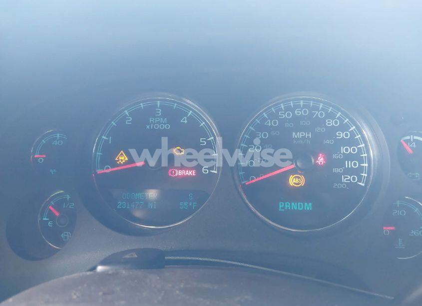 Photo 15 of 2011 Chevrolet Suburban 1500 LTZ (VIN 1GNSKKE3XBR180241)