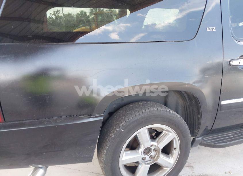 Photo 17 of 2011 Chevrolet Suburban 1500 LTZ (VIN 1GNSKKE3XBR180241)