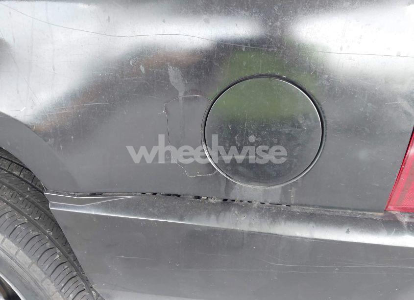 Photo 18 of 2011 Chevrolet Suburban 1500 LTZ (VIN 1GNSKKE3XBR180241)