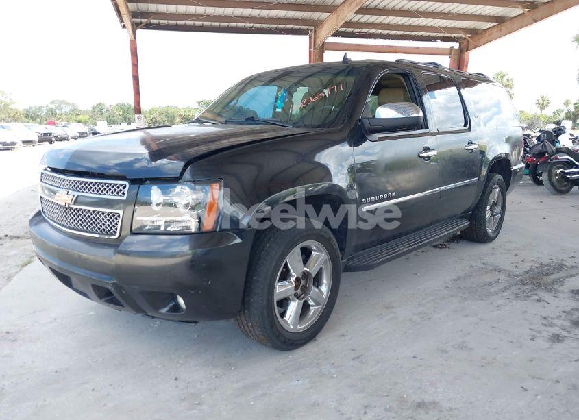 Photo 2 of 2011 Chevrolet Suburban 1500 LTZ (VIN 1GNSKKE3XBR180241)
