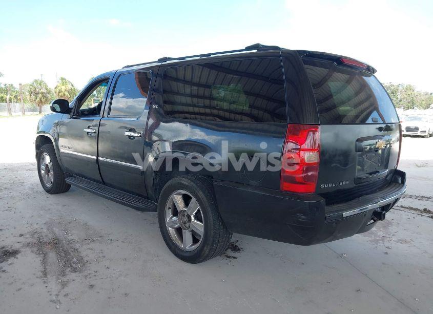 Photo 3 of 2011 Chevrolet Suburban 1500 LTZ (VIN 1GNSKKE3XBR180241)
