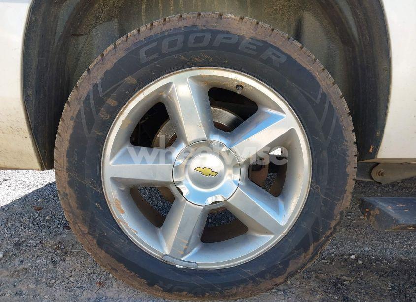 Photo 12 of 2013 Chevrolet Suburban 1500 LTZ (VIN 1GNSKKE70DR329679)