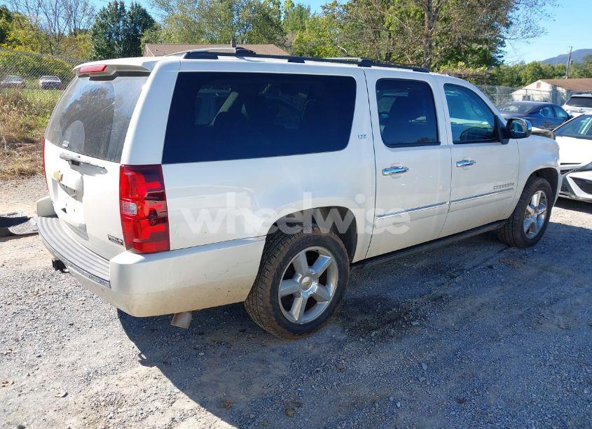 Photo 4 of 2013 Chevrolet Suburban 1500 LTZ (VIN 1GNSKKE70DR329679)