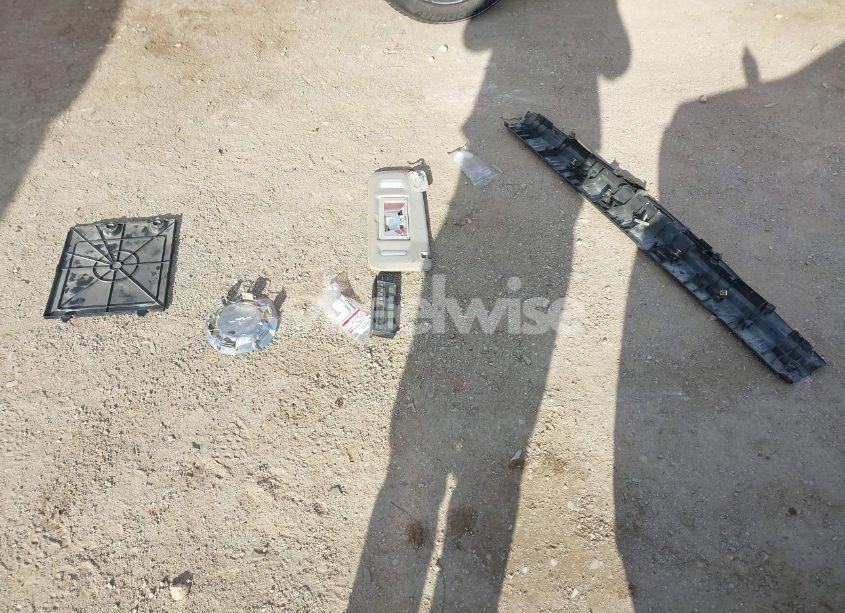 Photo 11 of 2012 Chevrolet Suburban 1500 LTZ (VIN 1GNSKKE71CR251475)