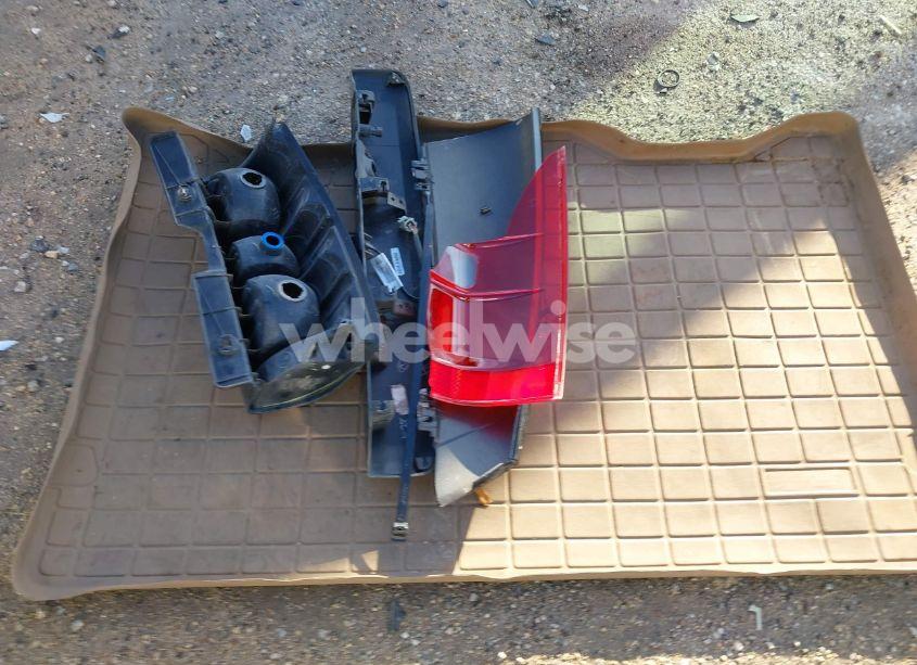 Photo 12 of 2013 Chevrolet Suburban 1500 LTZ (VIN 1GNSKKE72DR317310)