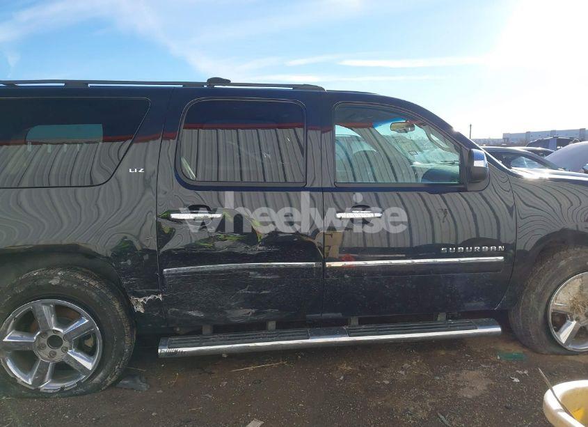 Photo 14 of 2013 Chevrolet Suburban 1500 LTZ (VIN 1GNSKKE72DR317310)