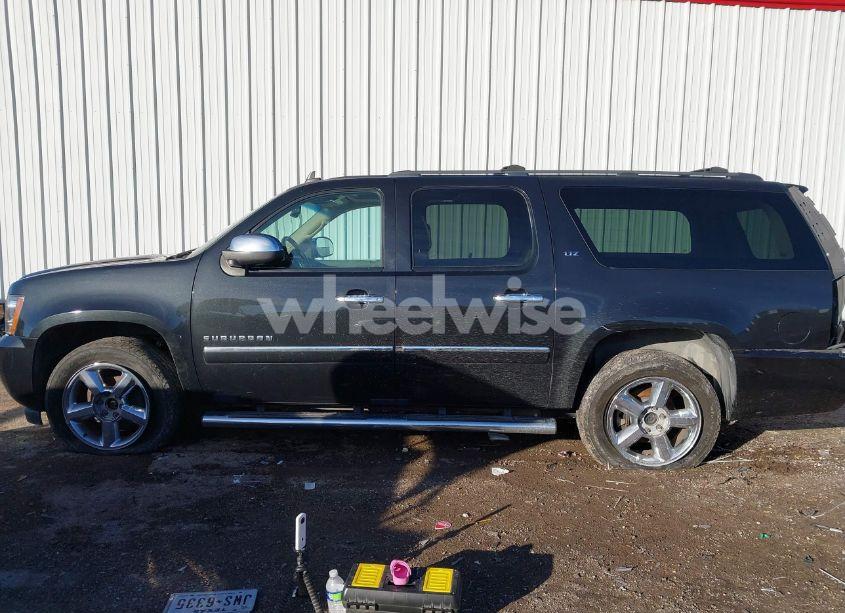 Photo 15 of 2013 Chevrolet Suburban 1500 LTZ (VIN 1GNSKKE72DR317310)