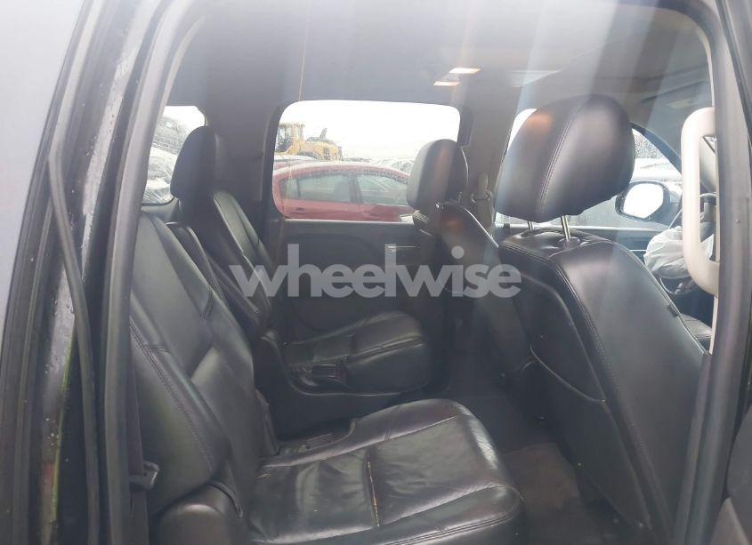 Photo 8 of 2012 Chevrolet Suburban 1500 LTZ (VIN 1GNSKKE74CR221161)