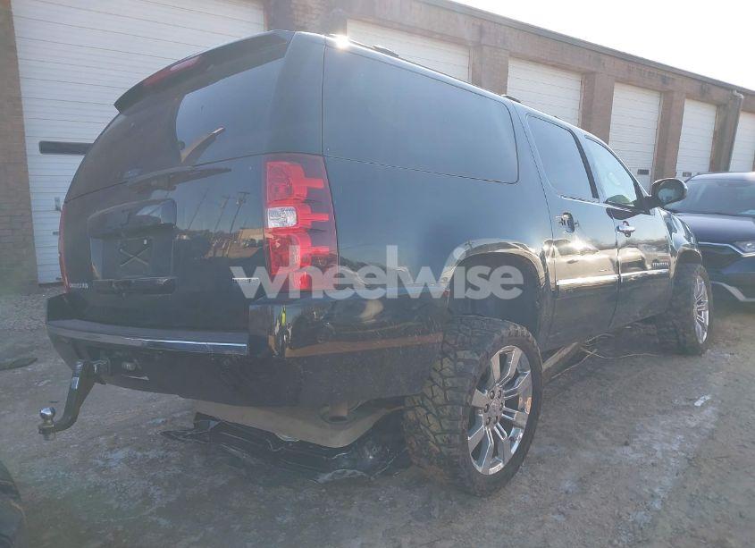 Photo 4 of 2012 Chevrolet Suburban 1500 LTZ (VIN 1GNSKKE75CR141416)