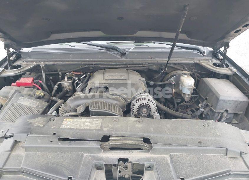 Photo 10 of 2012 Chevrolet Suburban 1500 LTZ (VIN 1GNSKKE75CR218043)