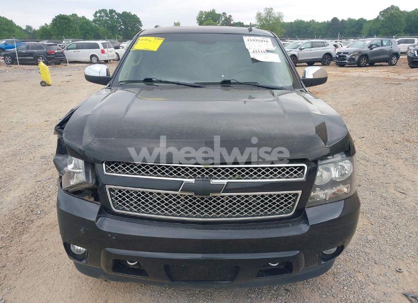 Photo 12 of 2012 Chevrolet Suburban 1500 LTZ (VIN 1GNSKKE75CR218043)