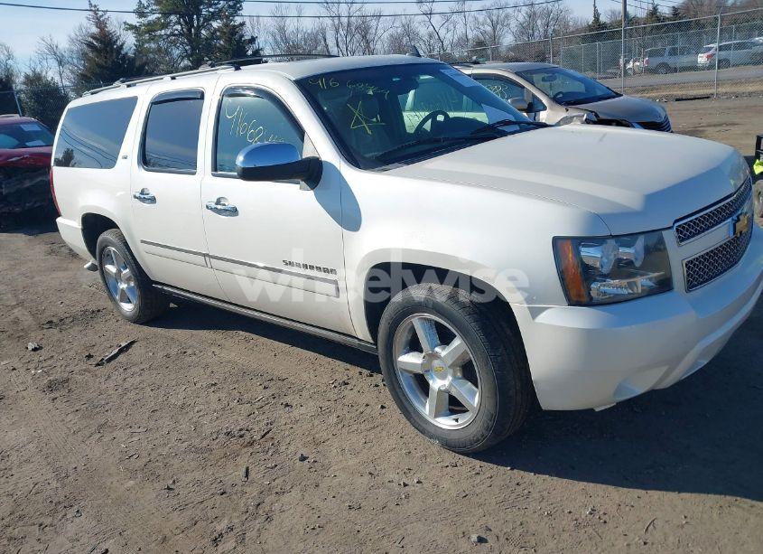 2013 Chevrolet Suburban 1500 LTZ (VIN 1GNSKKE75DR211952) main photo