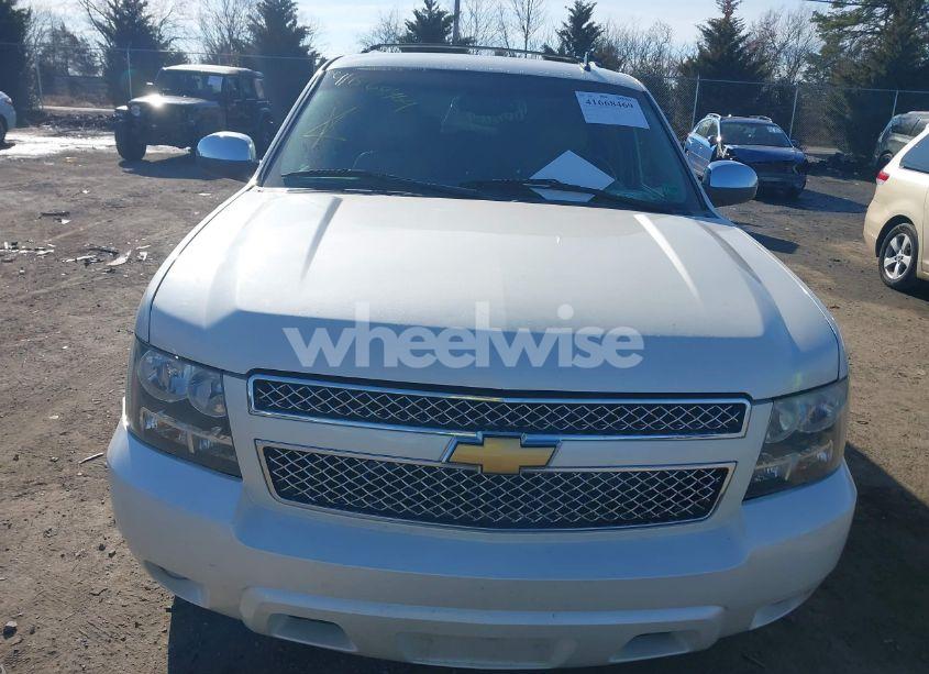 Photo 6 of 2013 Chevrolet Suburban 1500 LTZ (VIN 1GNSKKE75DR211952)