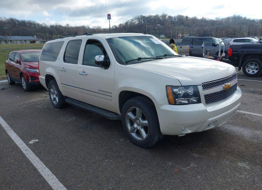2014 Chevrolet Suburban 1500 LTZ (VIN 1GNSKKE75ER134680) main photo