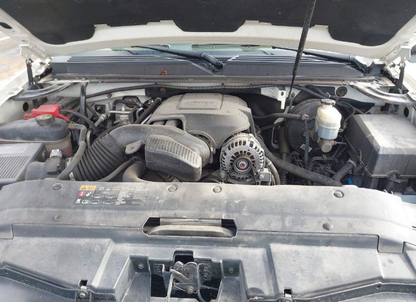 Photo 10 of 2014 Chevrolet Suburban 1500 LTZ (VIN 1GNSKKE75ER134680)