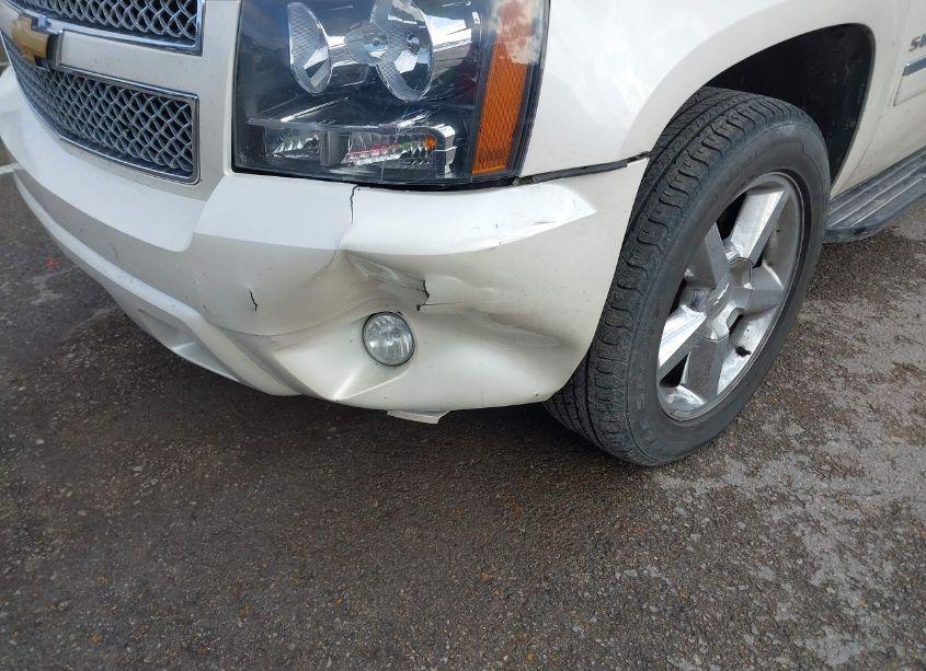 Photo 18 of 2014 Chevrolet Suburban 1500 LTZ (VIN 1GNSKKE75ER134680)