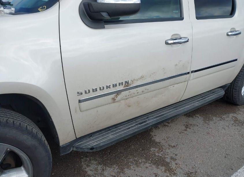 Photo 19 of 2014 Chevrolet Suburban 1500 LTZ (VIN 1GNSKKE75ER134680)