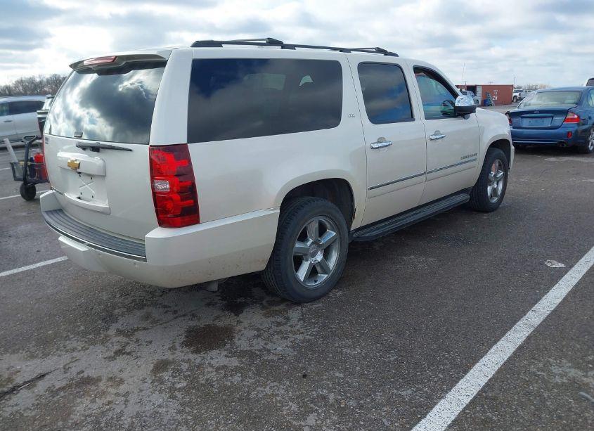 Photo 4 of 2014 Chevrolet Suburban 1500 LTZ (VIN 1GNSKKE75ER134680)