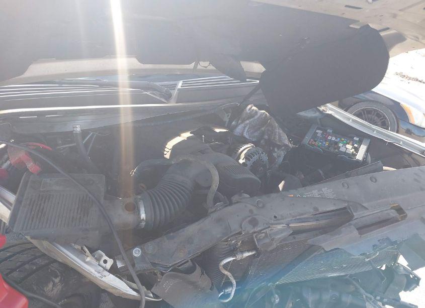 Photo 10 of 2013 Chevrolet Suburban 1500 LTZ (VIN 1GNSKKE78DR374904)