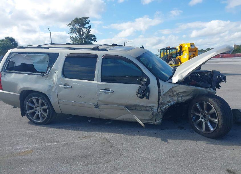 Photo 18 of 2013 Chevrolet Suburban 1500 LTZ (VIN 1GNSKKE78DR374904)
