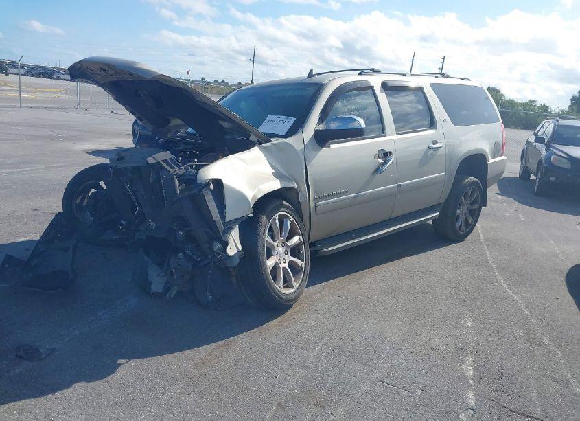 Photo 2 of 2013 Chevrolet Suburban 1500 LTZ (VIN 1GNSKKE78DR374904)