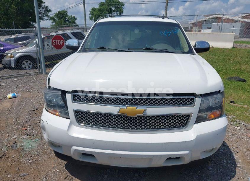 Photo 12 of 2014 Chevrolet Suburban 1500 LTZ (VIN 1GNSKKE78ER134057)