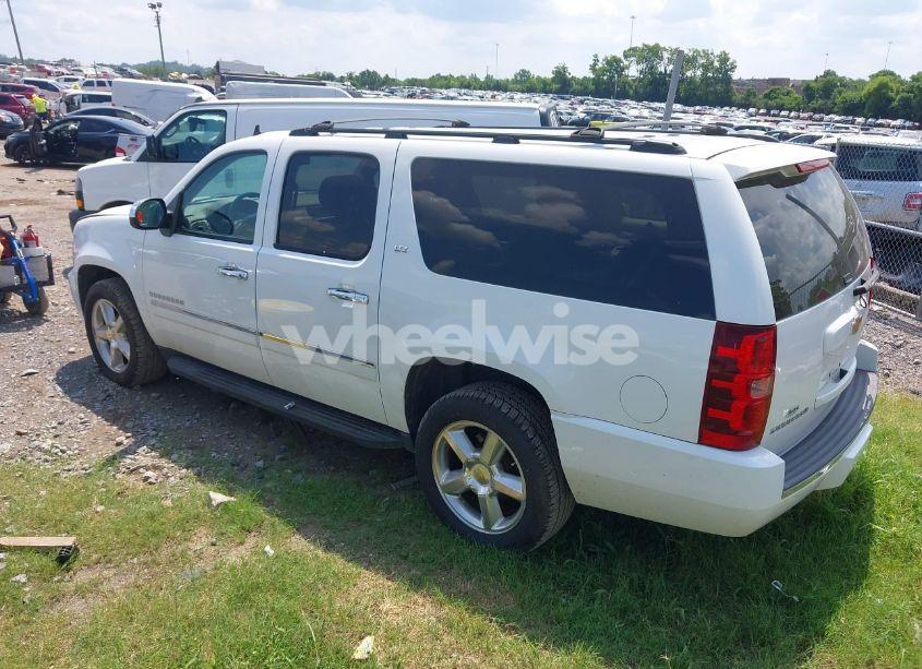 Photo 3 of 2014 Chevrolet Suburban 1500 LTZ (VIN 1GNSKKE78ER134057)