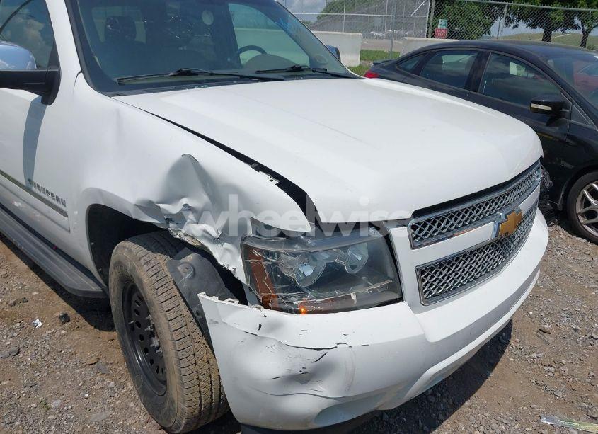 Photo 6 of 2014 Chevrolet Suburban 1500 LTZ (VIN 1GNSKKE78ER134057)