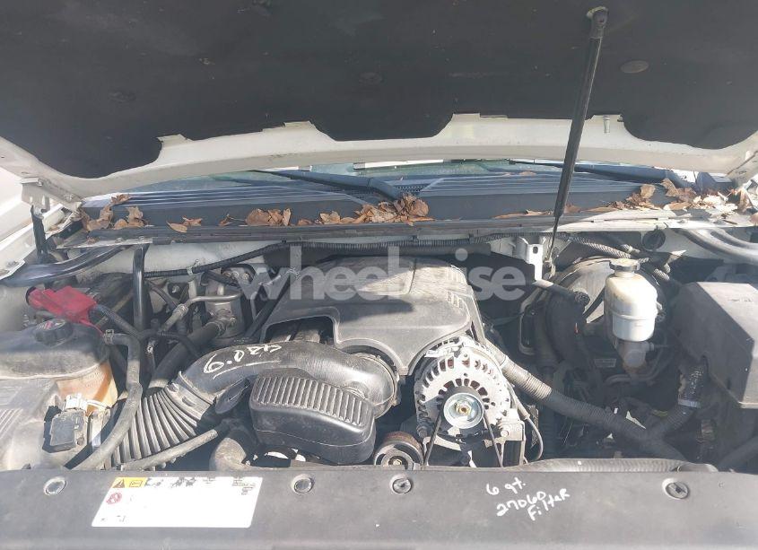 Photo 10 of 2012 Chevrolet Suburban 1500 LTZ (VIN 1GNSKKE79CR139796)