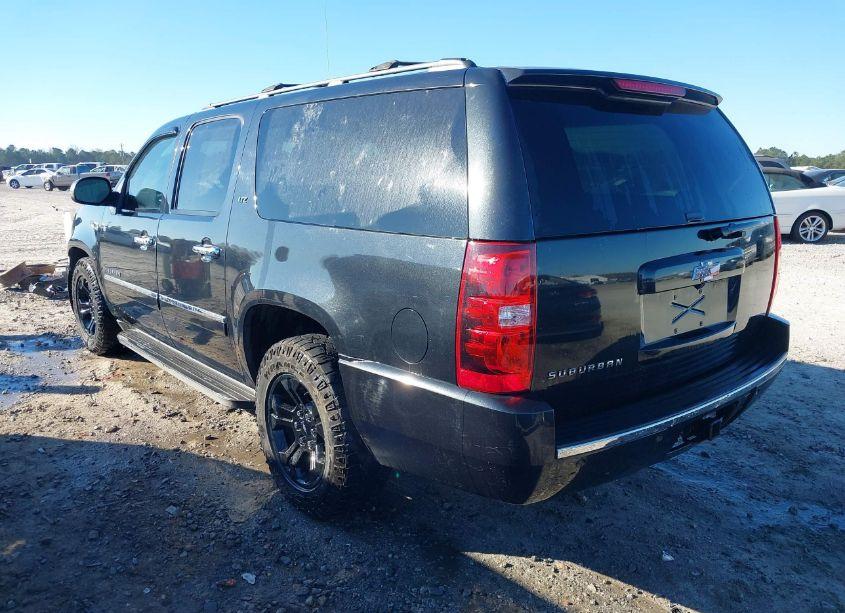Photo 3 of 2013 Chevrolet Suburban 1500 LTZ (VIN 1GNSKKE79DR175389)